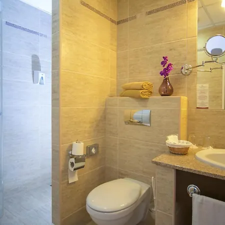 Palota 4*