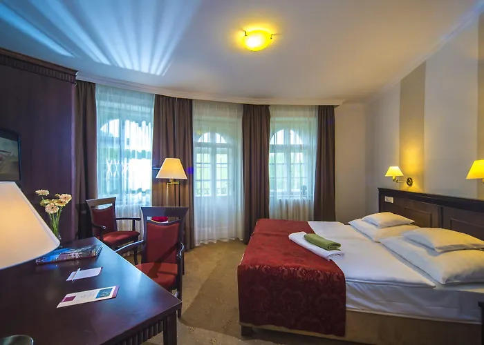 Palota Отель Лиллафюред